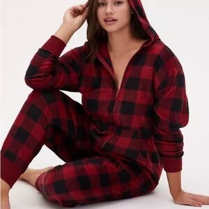 Torrid Buffalo Plaid Red Black Fleece Hooded Back Flap Lounge Onesie Size 3/4